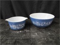 2 BLUE PYREX BOWLS "COLONIAL MIST"