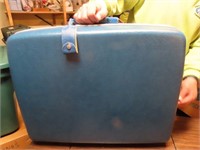 Samsonite blue suitcase w/box.
