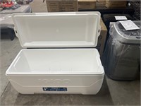 Large Igloo 150qt cooler