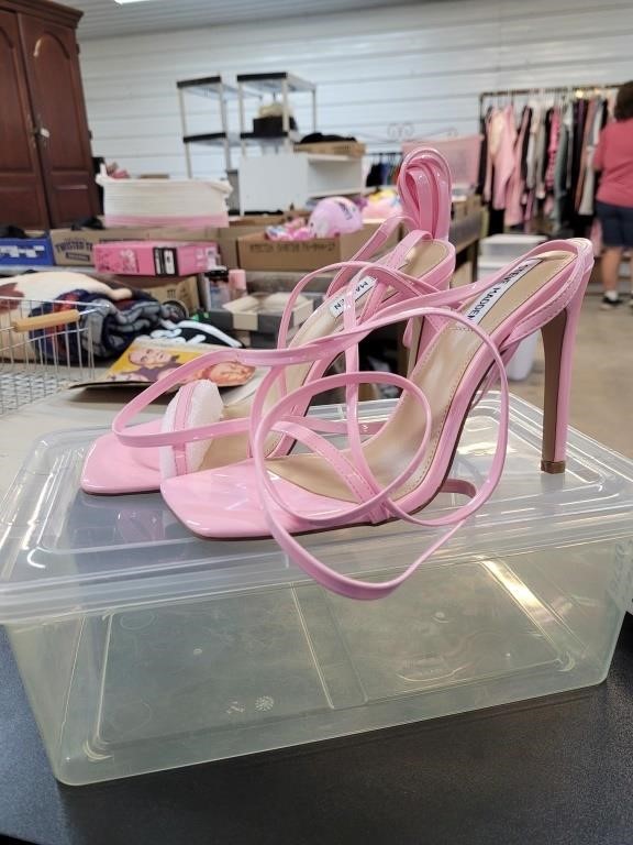 New Steve Madden pink heels size 8.5