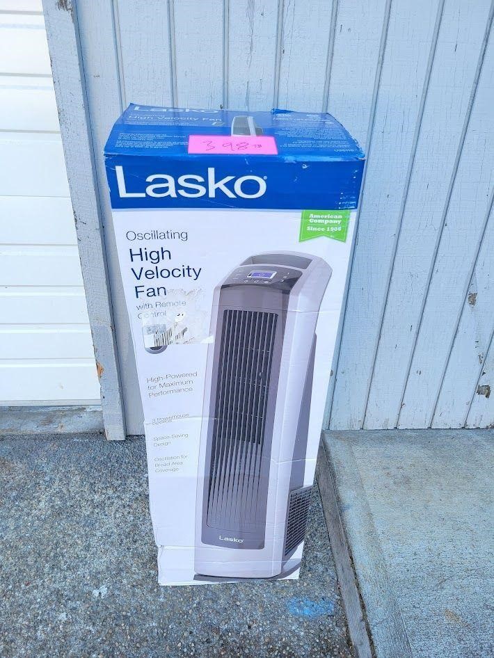 LASKO Oscillating High Velocity Fan with Remote