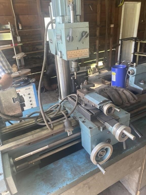 o/s Maximat V10-P metal lathe, milling head