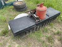 Trailer Fender, Toolbox, Gas Can, Jack