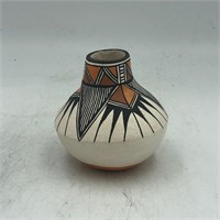 NATIVE AMERICAN POTTERY