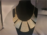 Vtg necklace