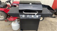 Propane grill with tank
