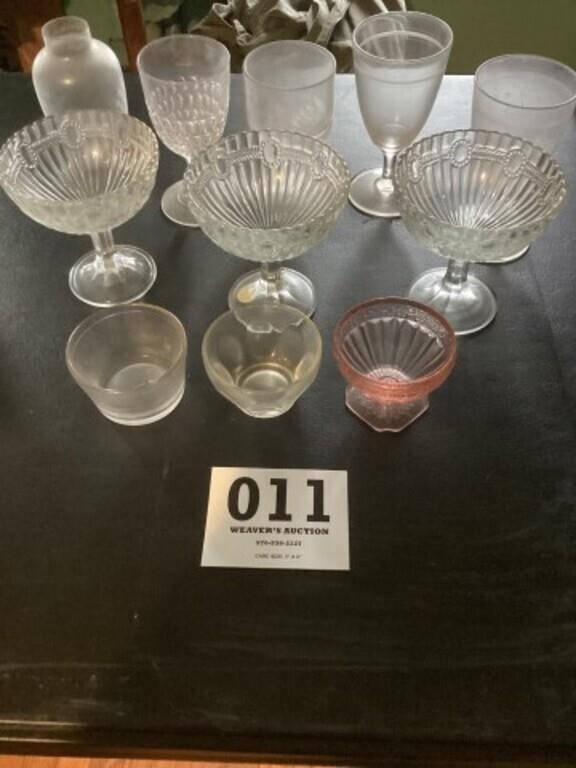 Miscellaneous glassware, including pink
