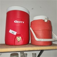 Gott Cooler & Water Jug