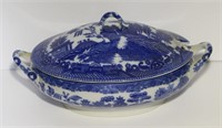 1924 Japan Blue Willow covered casserole tureen