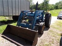 Ford 7610 tractor w/ 7210 loader