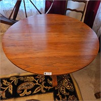 Round Oak Coffee Table