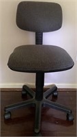 GRAY OFFICE CHAIR ON ROLLERS
