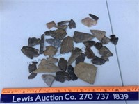 Large lot of broken arrowheads - Lifetime