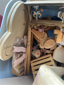 Tote of wood items and baskets