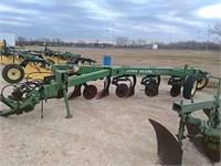 John Deere 2600 5 Bottom Breaking Plow