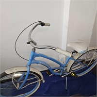 GIRL'S BICYCLE