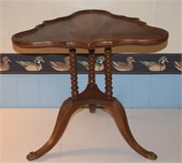 Vintage Lammerts triangular piecrust accent table