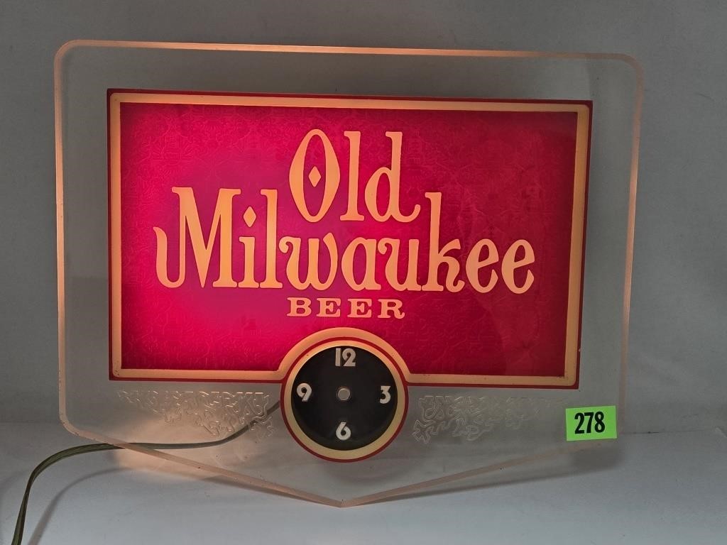 Old Milwaukee Beer Plastic Sign/Clock