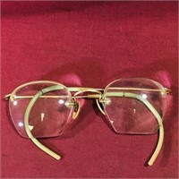 Pair Of Ladies Eyeglasses (Vintage)