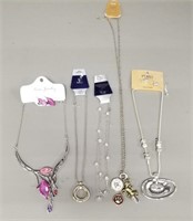Resellers Lot of 20 Necklaces *NEW*