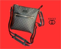 New Original Gucci GG Supreme Messenger Bag