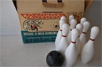Vintage Bayshore Bowling Set