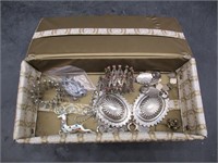 Trinket Box w/ Jewelry, Trinkets, Broaches