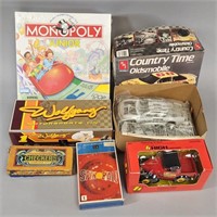 VINTAGE LOT OF TOYS & GAMES