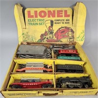 LIONEL O-GAUGE TRAIN SET WITH BOX