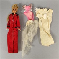 VINTAGE HAIR GROWING BARBIE WITH CLOTHING