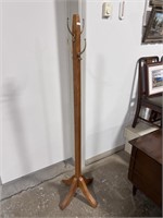 68" TALL WOODEN CLOTHES TREE