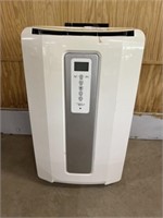 Upright Air Conditioner with Remote