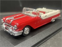 1955 Pontiac Star Chief Convertible in display