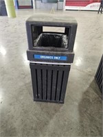 Commercial plastic heavy duty garbage can