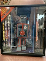 RETRO METAL WIND-UP ROBOT W/ 6 SCI FI DVD BOX SET