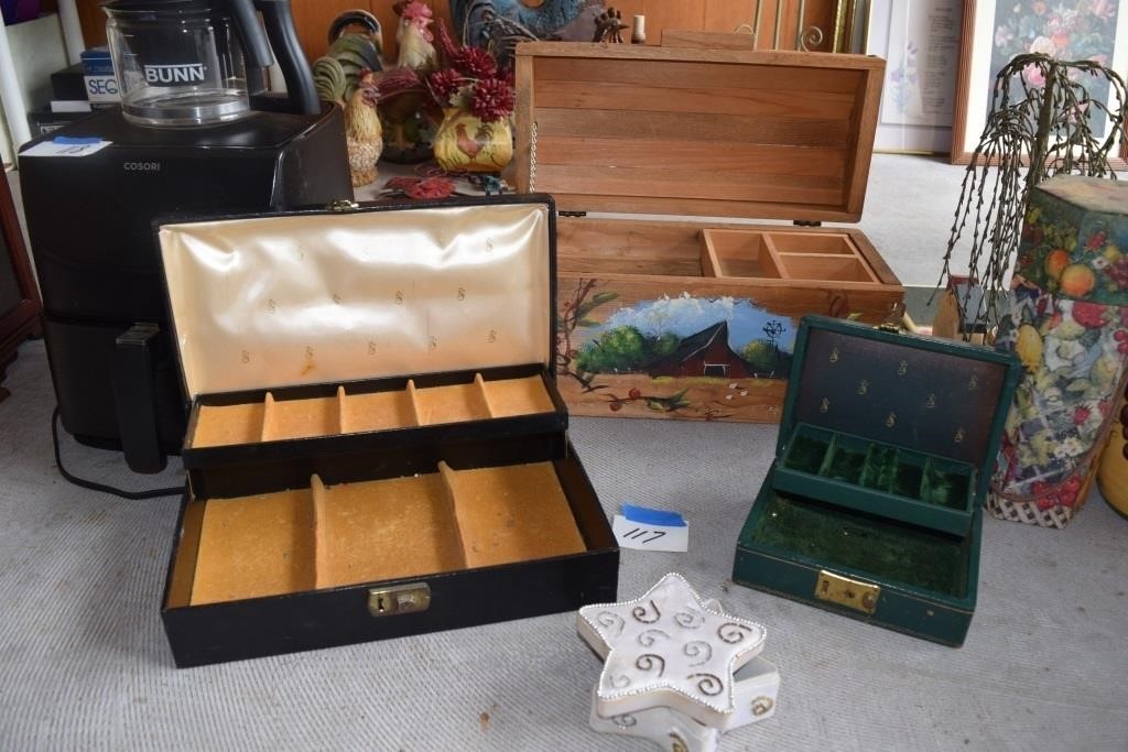 Small trunk and jewelry boxes