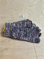 5 Pairs of Size M Gloves