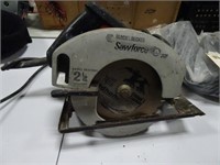 Black and Decker Circular Saw (tested working)