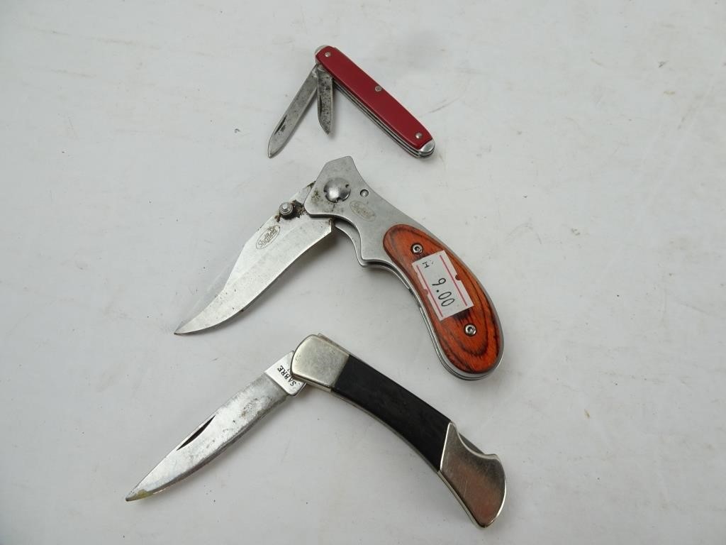 Lot of 3 Pocket Knives - Scheffield Sabre &