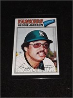 1977 Topps Reggie Jackson Yankees