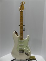 FENDER SQUIER STRATOCASTER 6 STRING ELEC. GUITAR