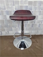 Bar stool with wood seat