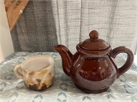 Tea pot and pottery Mug