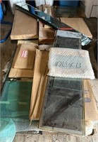 3 Pallets of glass and mirrors. Mostly tabletops,