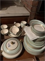 Set of dishes