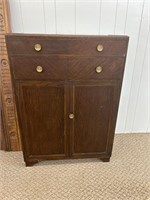 Antique oak bachelors chest