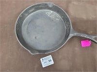 10" Cast iron pan