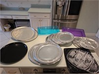 19 Plastic serving trays many sizes & styles. Dini