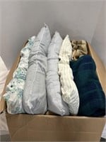 Box Of 4 Pillows And 2 Blankets