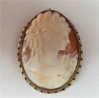 LARGE ANTIQUE SHELL CAMEO